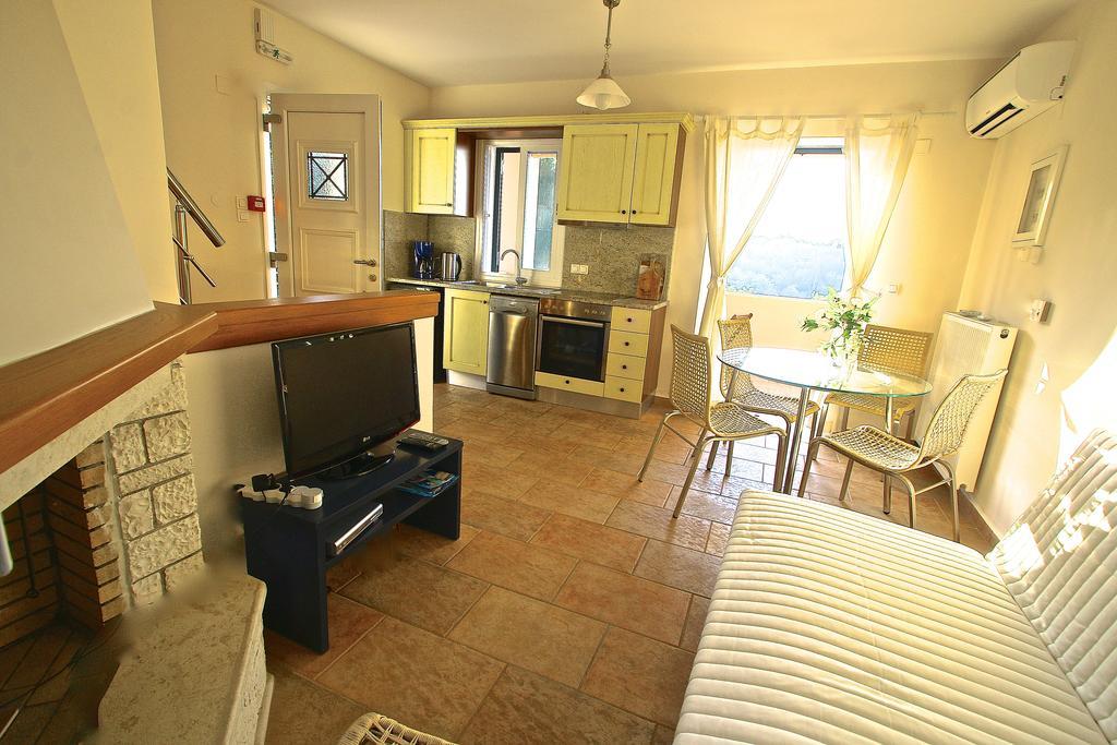 Agios Nikitas View 2 Villa Luaran gambar